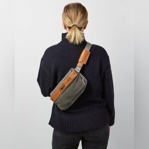 LOCTOTE HERITAGE SLING BAG - VINTAGE GREY